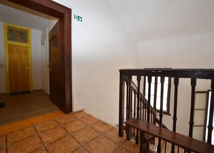 Carera Room